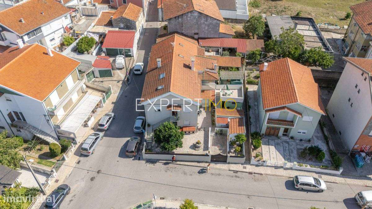 T3 Duplex com Terraço e Anexos | Centro de São Martinho do Bispo –...-48