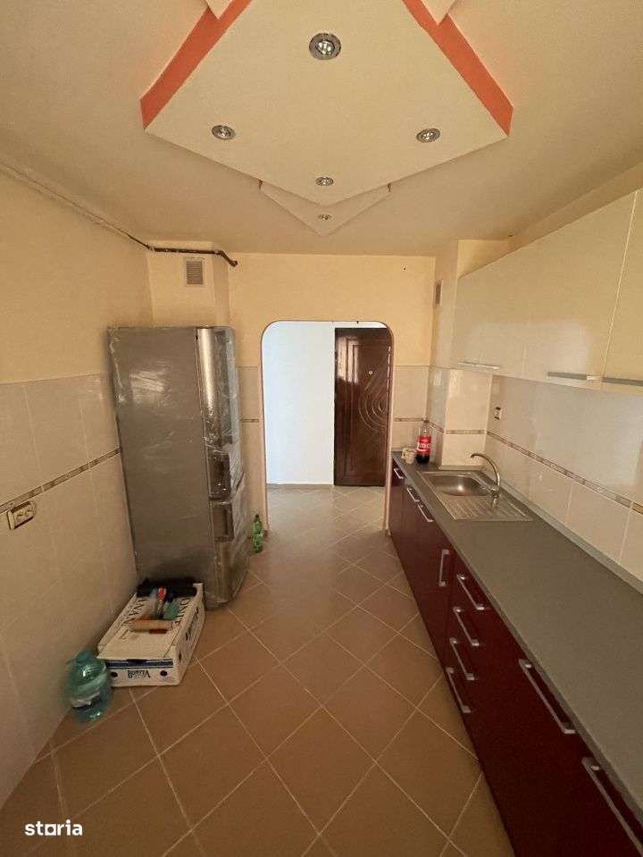 De vanzare apartament cu 3 camere, etajul 2, Dealul Florilor - Imagine principală: 4/13