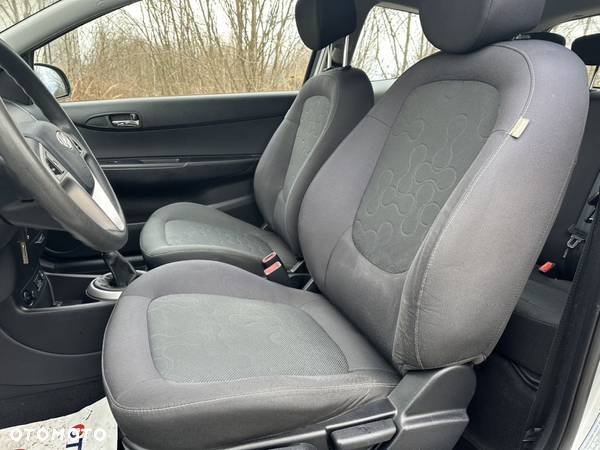 Hyundai i20 1.2 Comfort - 11