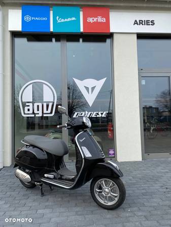 Vespa GTS - 2