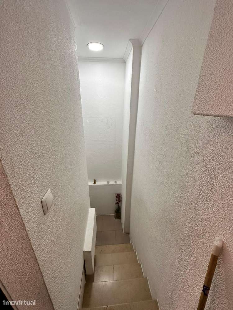 Loja comercial pronta a habitar em Sesimbra - Grande imagem: 5/13