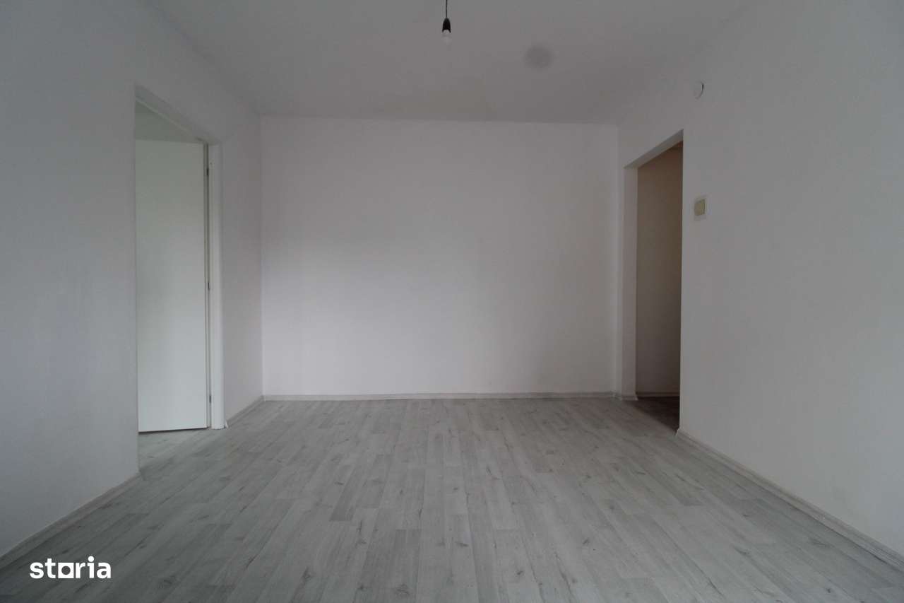 Apartament 2 camere, semidecomandat, 35 Mp,  zona 9 MAI - Imagine principală: 2/8