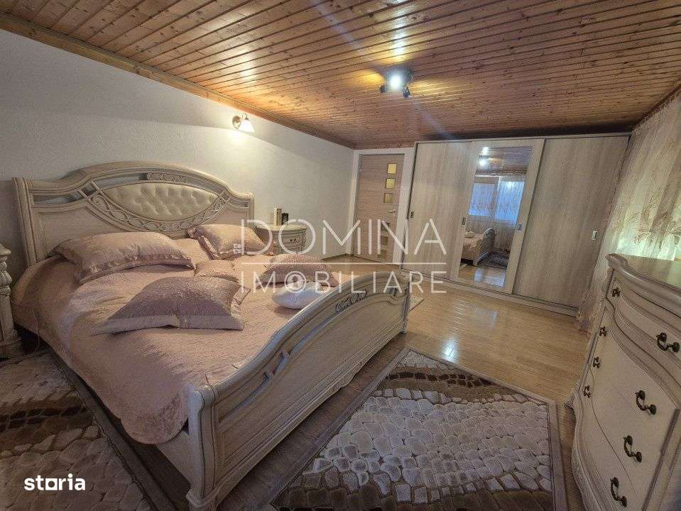 Vanzare proprietate remarcabila situata in zona turistica Runcu - Imagine principală: 3/11