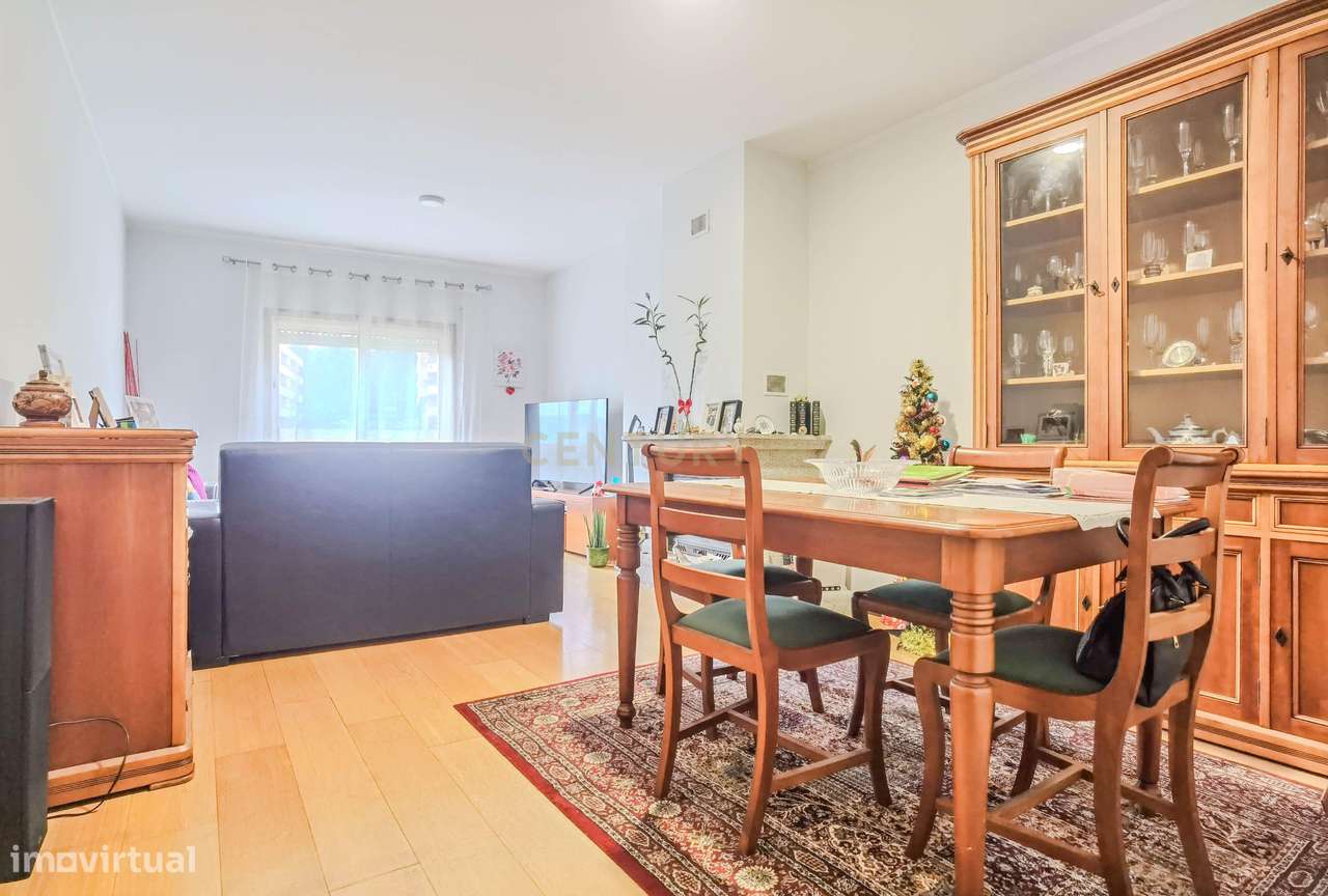 Apartamento T2 com Varanda, Garagem e Piscina | Valongo-28