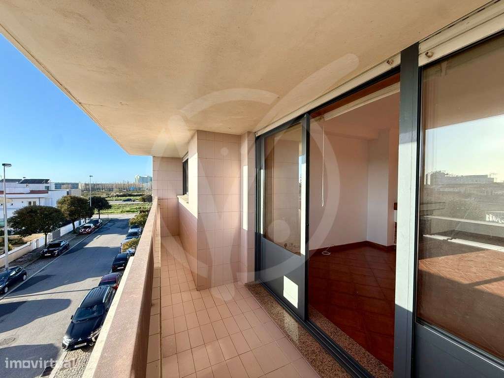 Excelente T3 na Póvoa de Varzim com 2 Garagens Fechadas-8