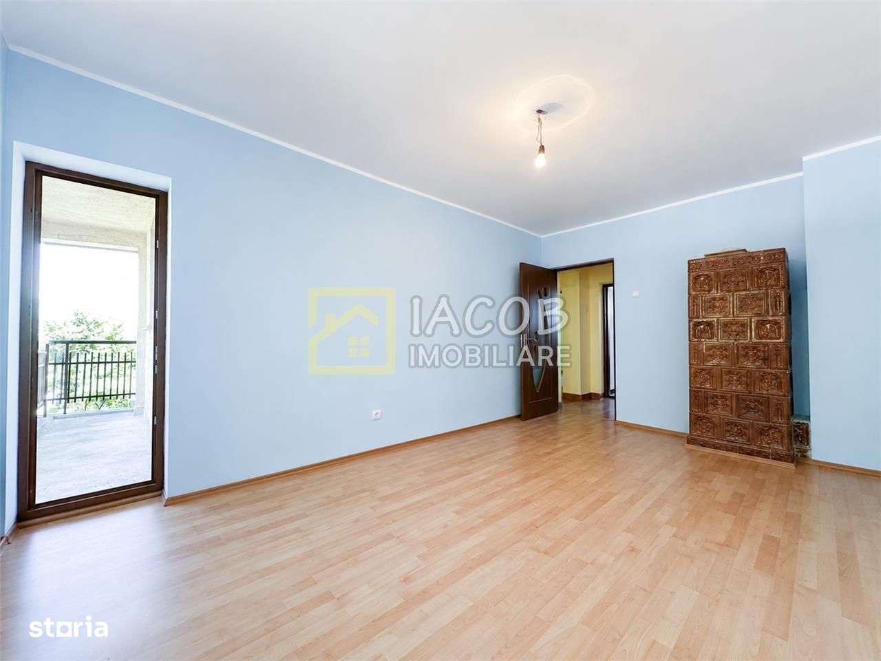 Pachet rural: apartament + bucatarie de vara + boxa+ 2.500 mp teren, D-1