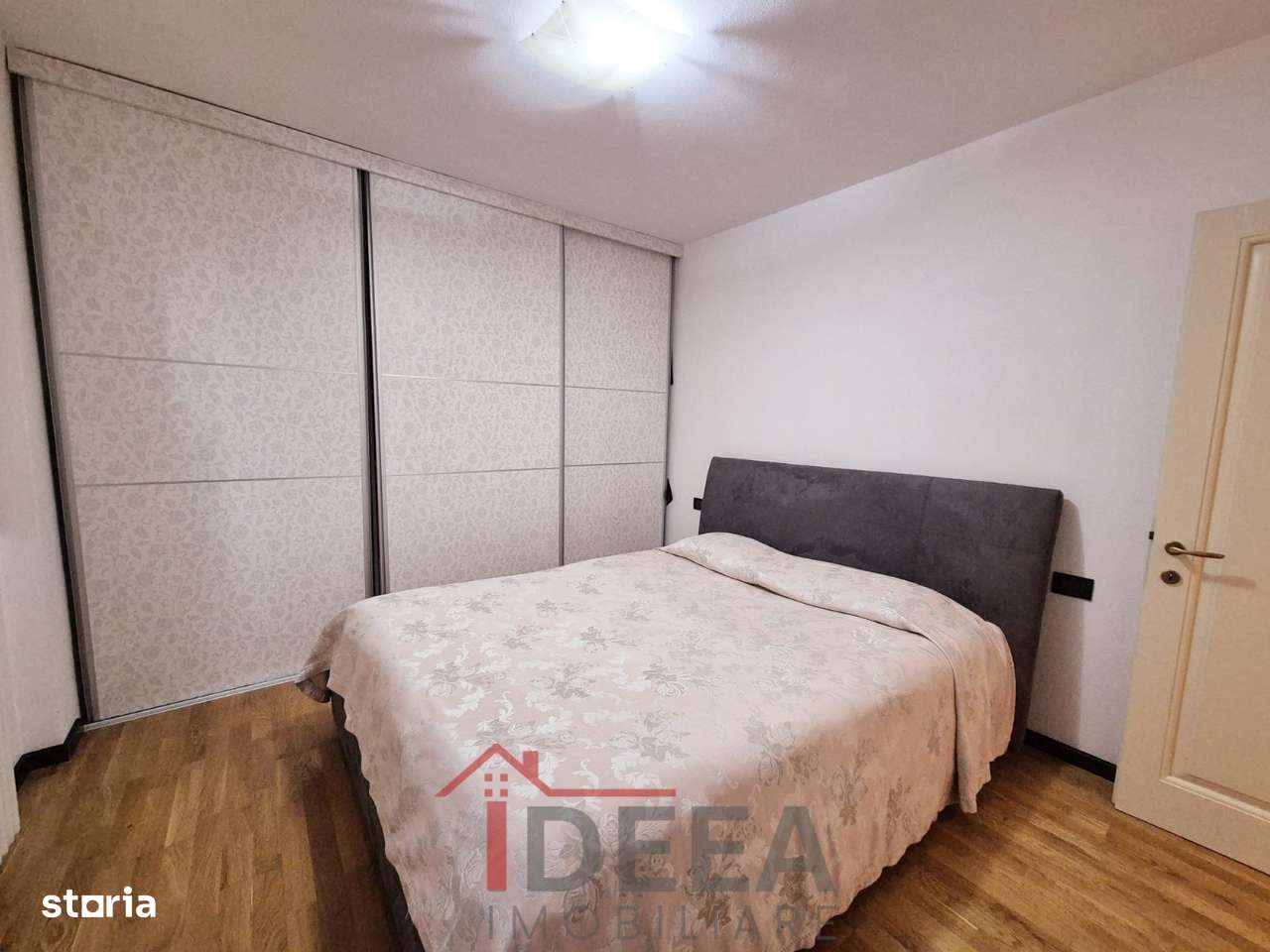 Apartament cu 3 camere, decomandat, ultracentral-1