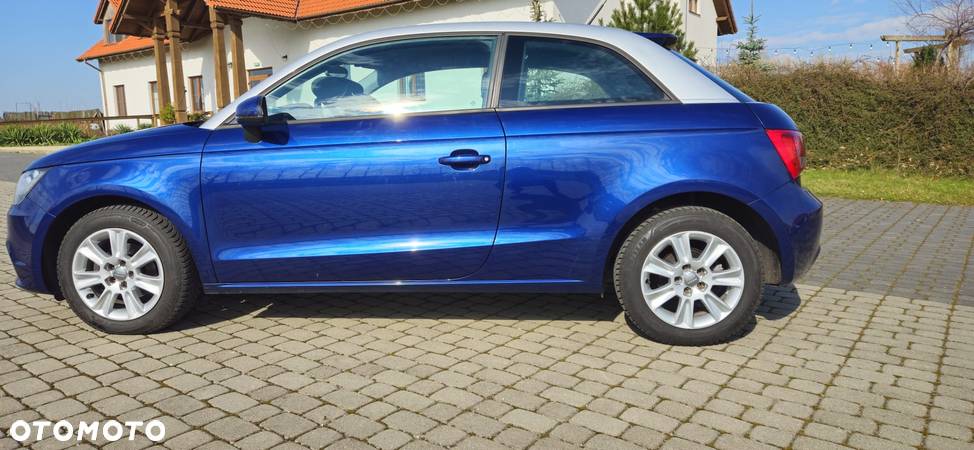 Audi A1 1.2 TFSI Attraction - 4