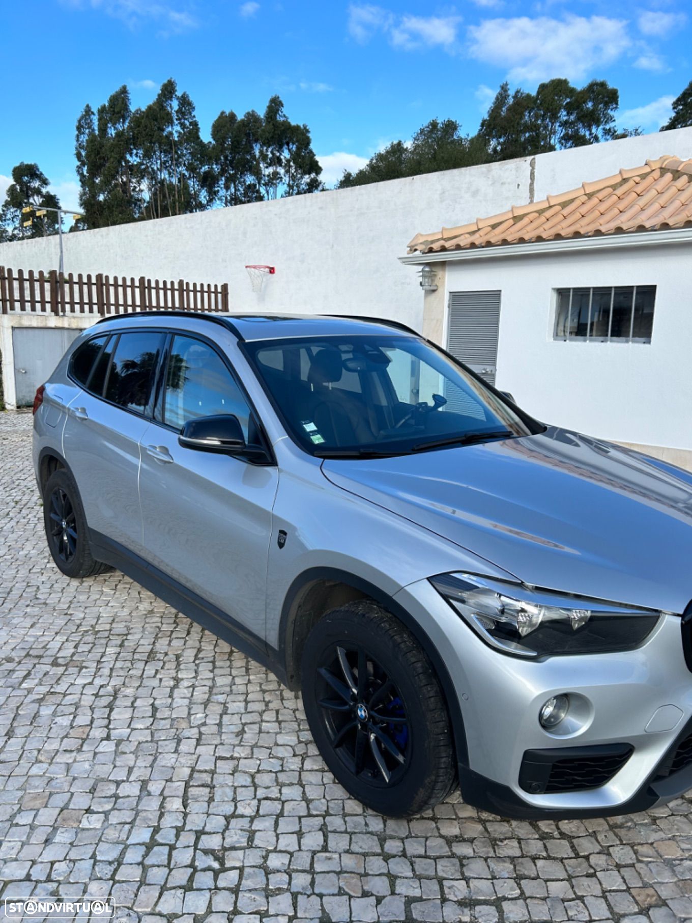 BMW X1 16 d sDrive Advantage - 1