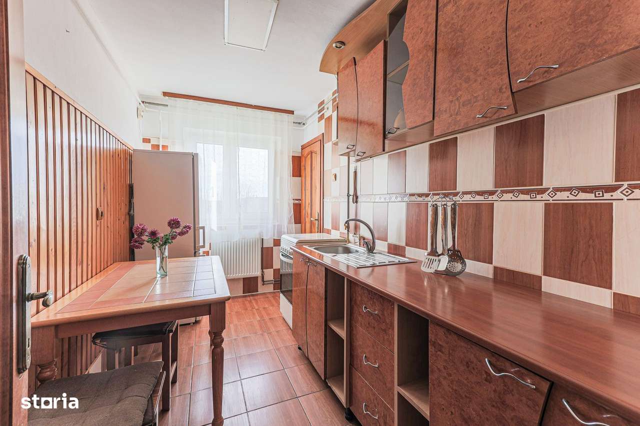 Apartament 2 camere, decomandat, 64 mp, etaj 4/4 - Imagine principală: 3/10