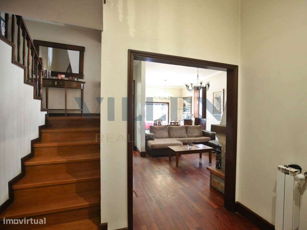 Moradia T7 próximo ao estádio do Dragão no Porto - Grande imagem: 3/23