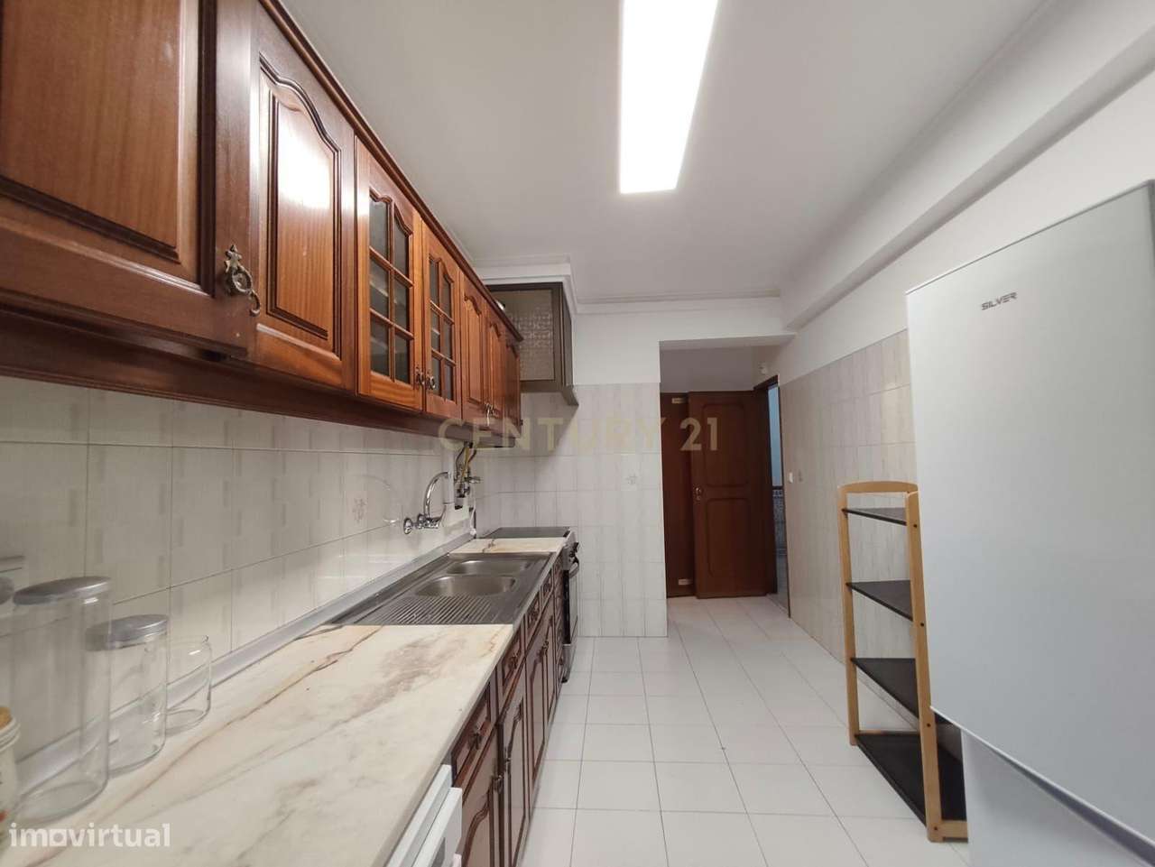 Apartamento T1 Transformado em T2 - Grande imagem: 3/17