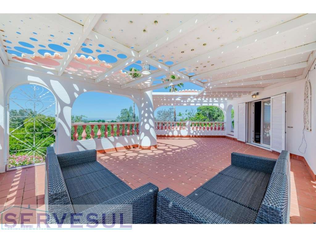 Moradia Deslumbrante de 2 andares com 274 m², composta por 4 quarto...-35