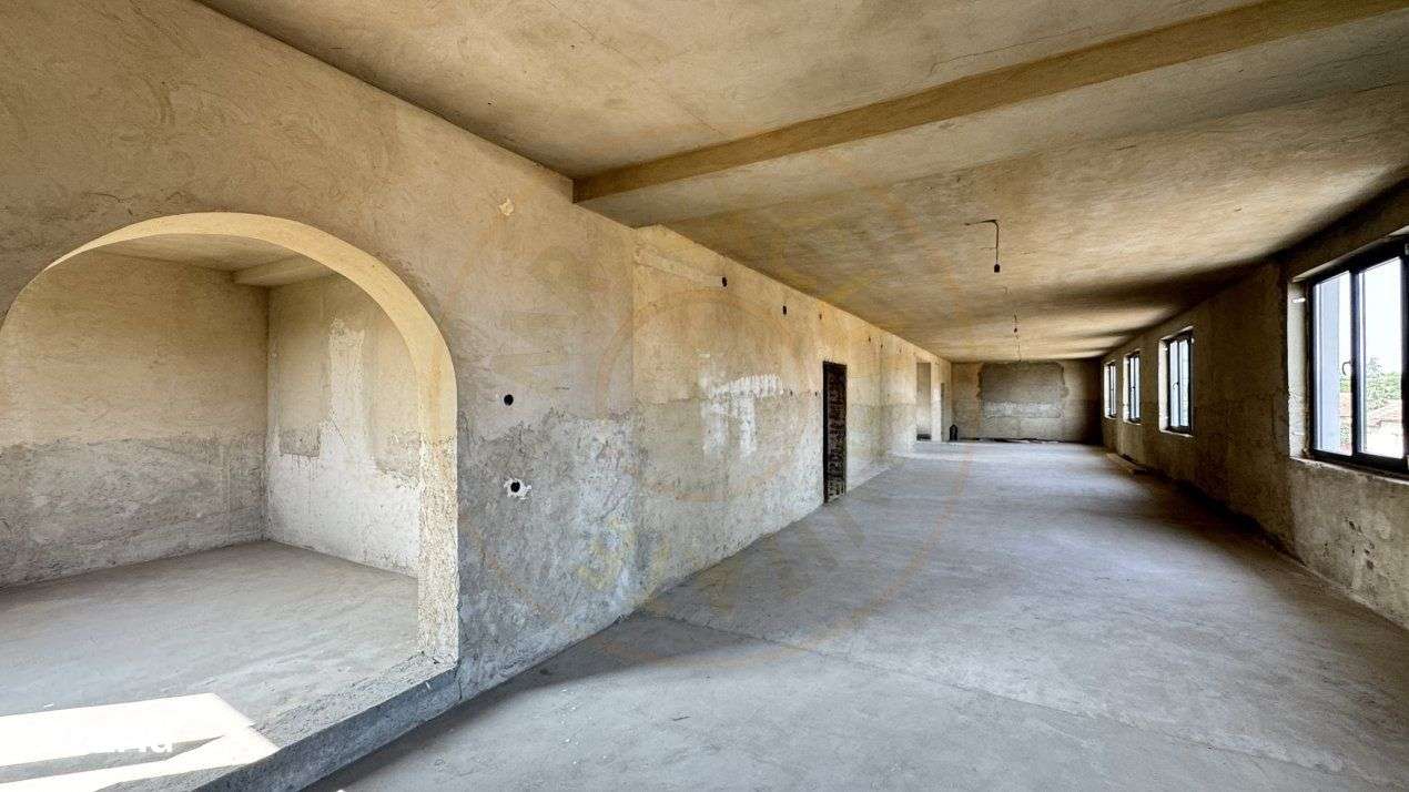 Inchiriere Spatiu Comercial 200 mp, B-dul 25 Oct-Carei-fara comision l - Imagine principală: 3/13