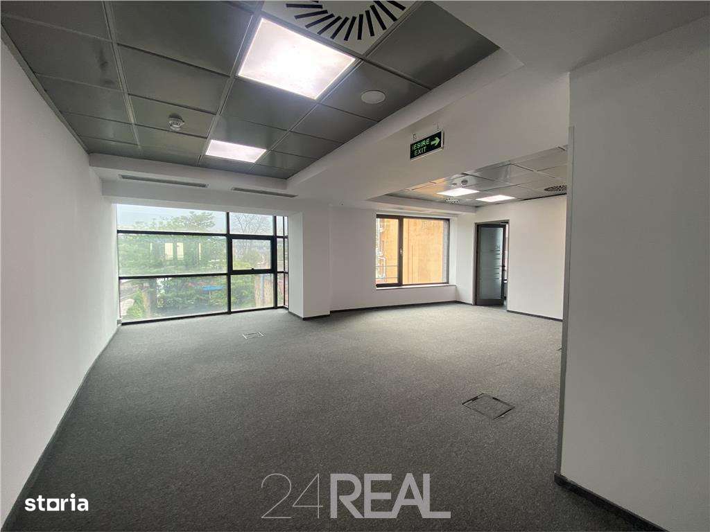 Spatiu pentru birouri 335 mp cu piscina si sala de fitness - Imagine principală: 4/8