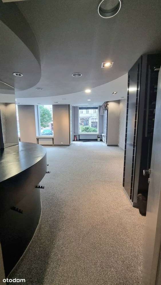 Lokal w Centrum idealny pod kancelarię.-14