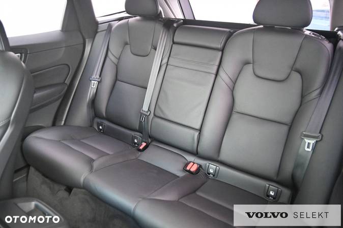 Volvo XC 60 - 18