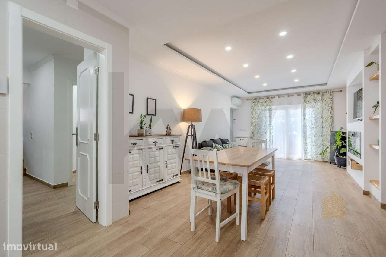 Moradia T4 remodelada com jardim, terraço e garagem | Vendas Novas-11