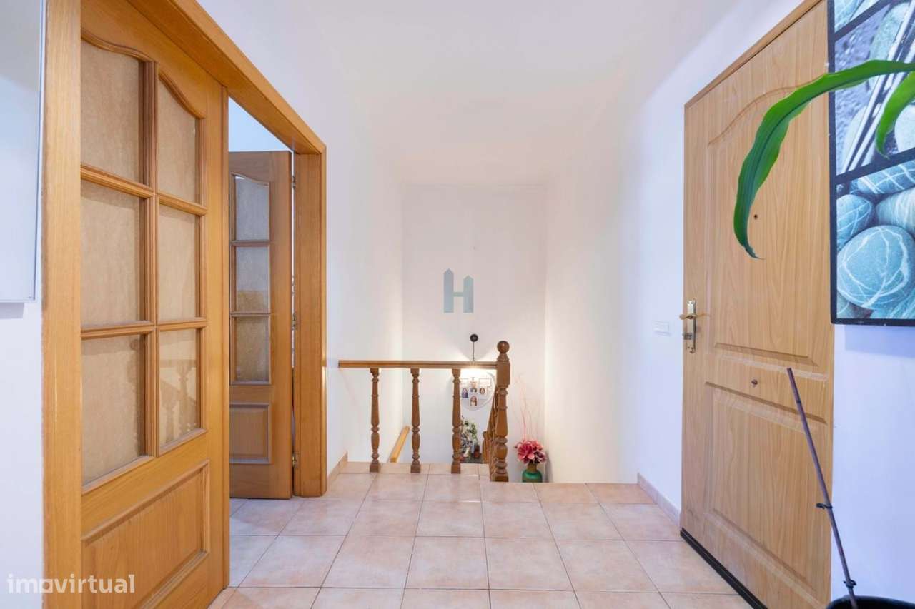 Apartamento T2 Duplex com Garagem em Portimão - Grande imagem: 5/9