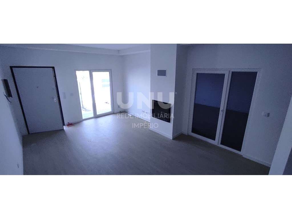 MORADIA PREMIUM TRIPLEX 5 ASSOALHADAS em Fernão Ferro 3 WC-30