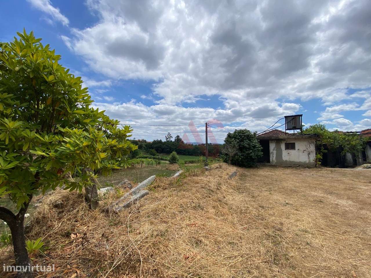 Moradia T3 para restauro em Silvares, Lousada - Grande imagem: 3/24