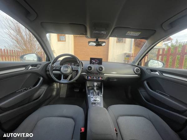 Audi A3 2.0 TDI S tronic Sport - 8