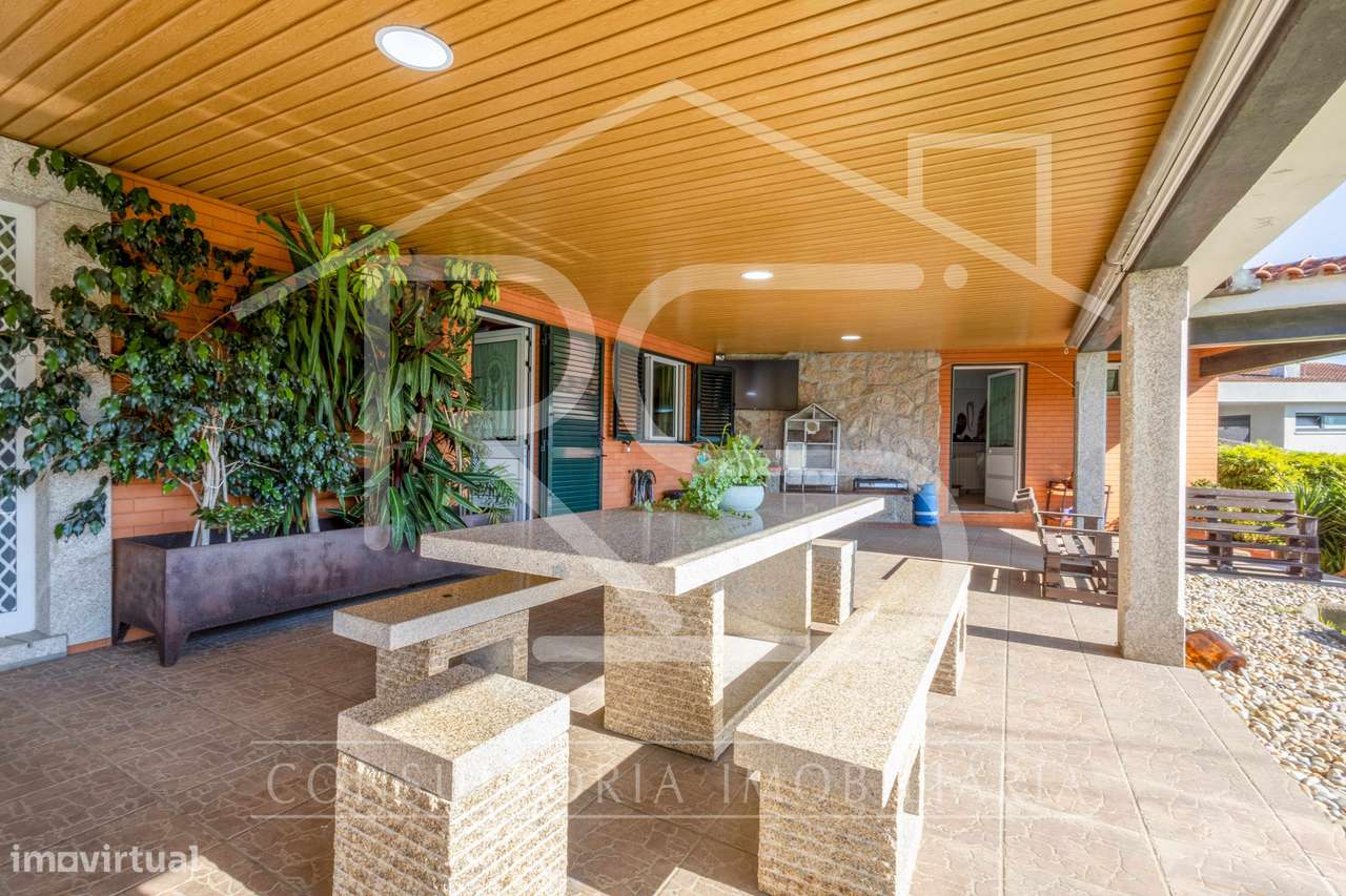 Moradia  T3 com Piscina, Landim, Famalicão-18