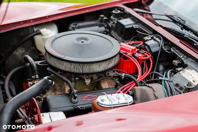 Chevrolet Corvette - 8