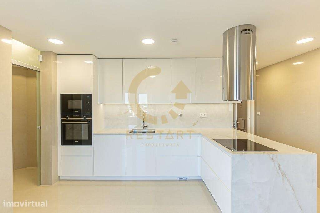 Penthouse T4 de Luxo - Edifício Porto Magnum-15