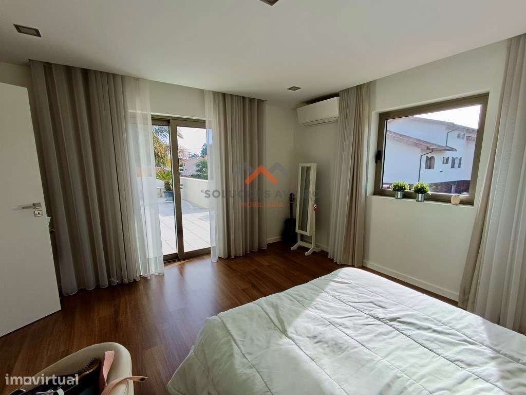 Moradia Contemporânea de Luxo com jardins tropicais e Design Exclus...-25