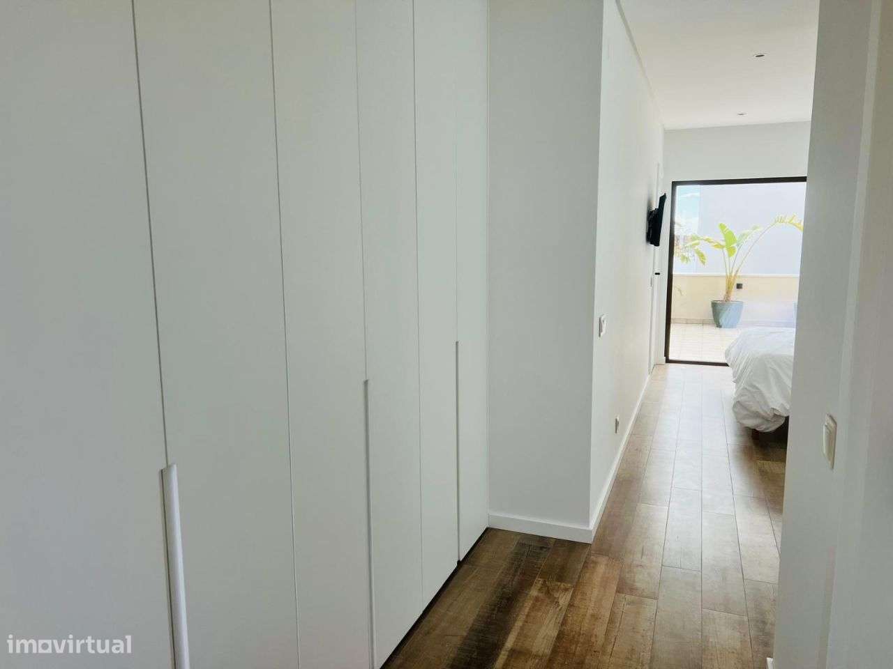 Moradia T4 com garagem baixa de Faro-41