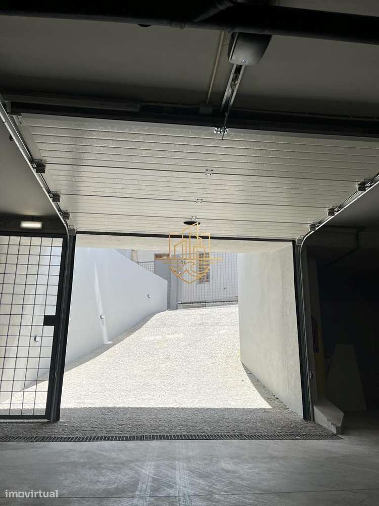 Apartamento T0+1 Turnkey Premium com Garagem e Duas Varandas — Centro-26