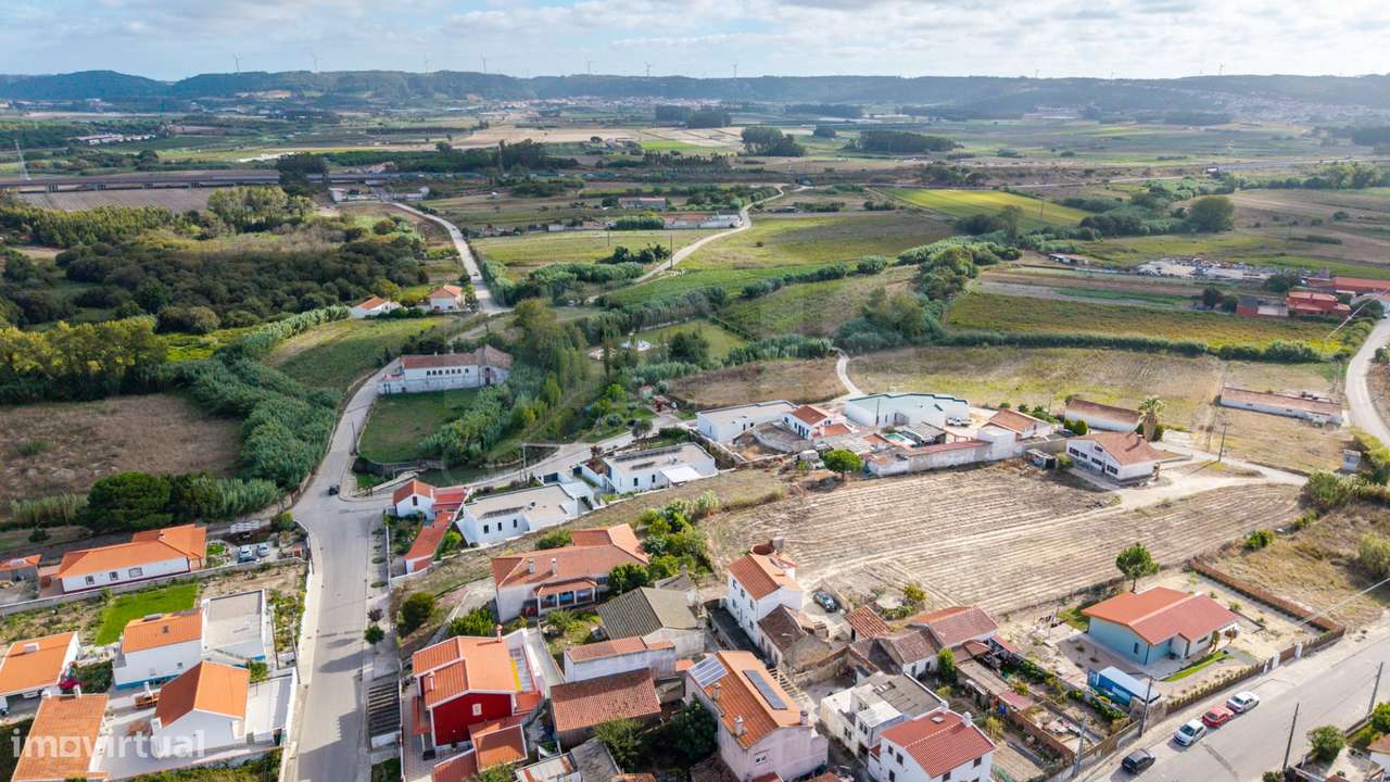 Moradia T4 com piscina em lote de 759m2 em Amoreira Óbidos-44