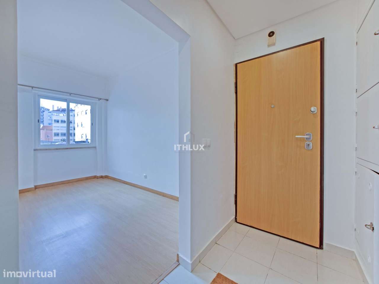 Apartamento T1 com Fantástico Terraço na Ajuda - Grande imagem: 4/22