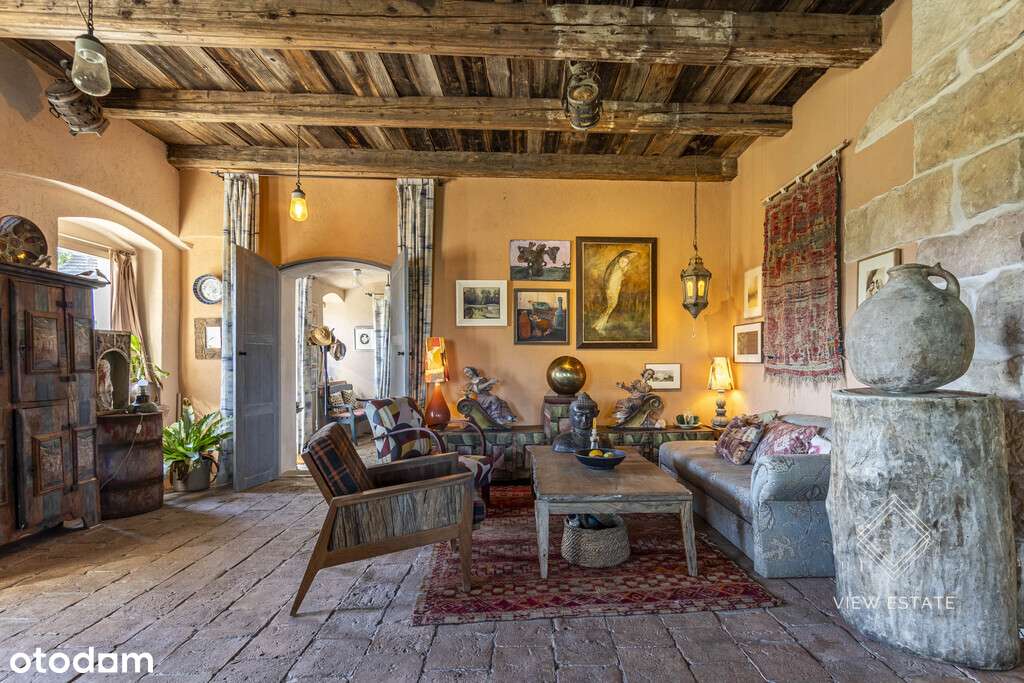 Wyjątkowy artystyczny dom na wzgórzu z pensjonatem-0