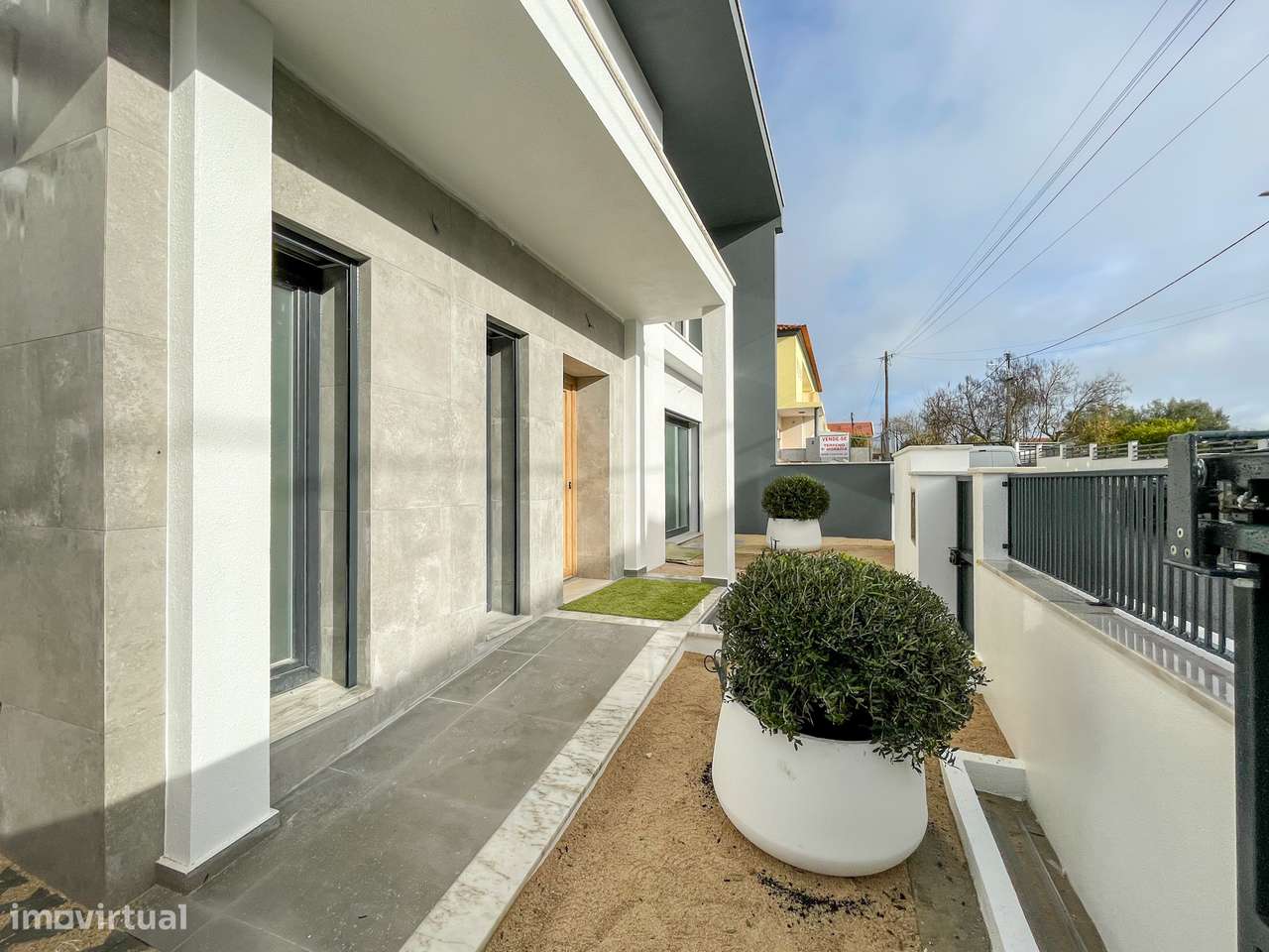 Moradia T4 com Piscina - Santa Iria de Azoia (Bairro da Salvação)-35