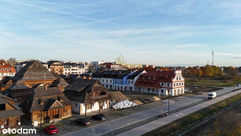 Kawalerka z widokiem na rynek Miasteczka Kresowego-13