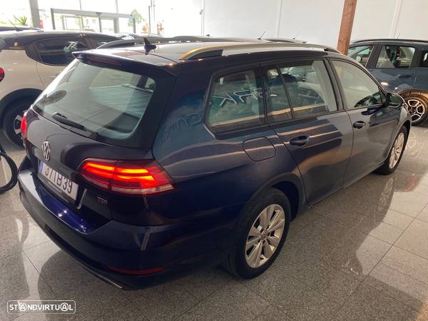 VW Golf Variant 1.6 TDi Confortline - 4