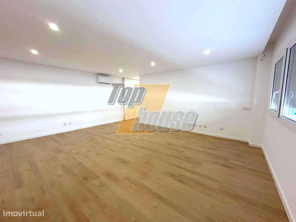 Apartamento T3 Novo , Parqueamento e Arrecadação - Costa de Caparica - Grande imagem: 2/25