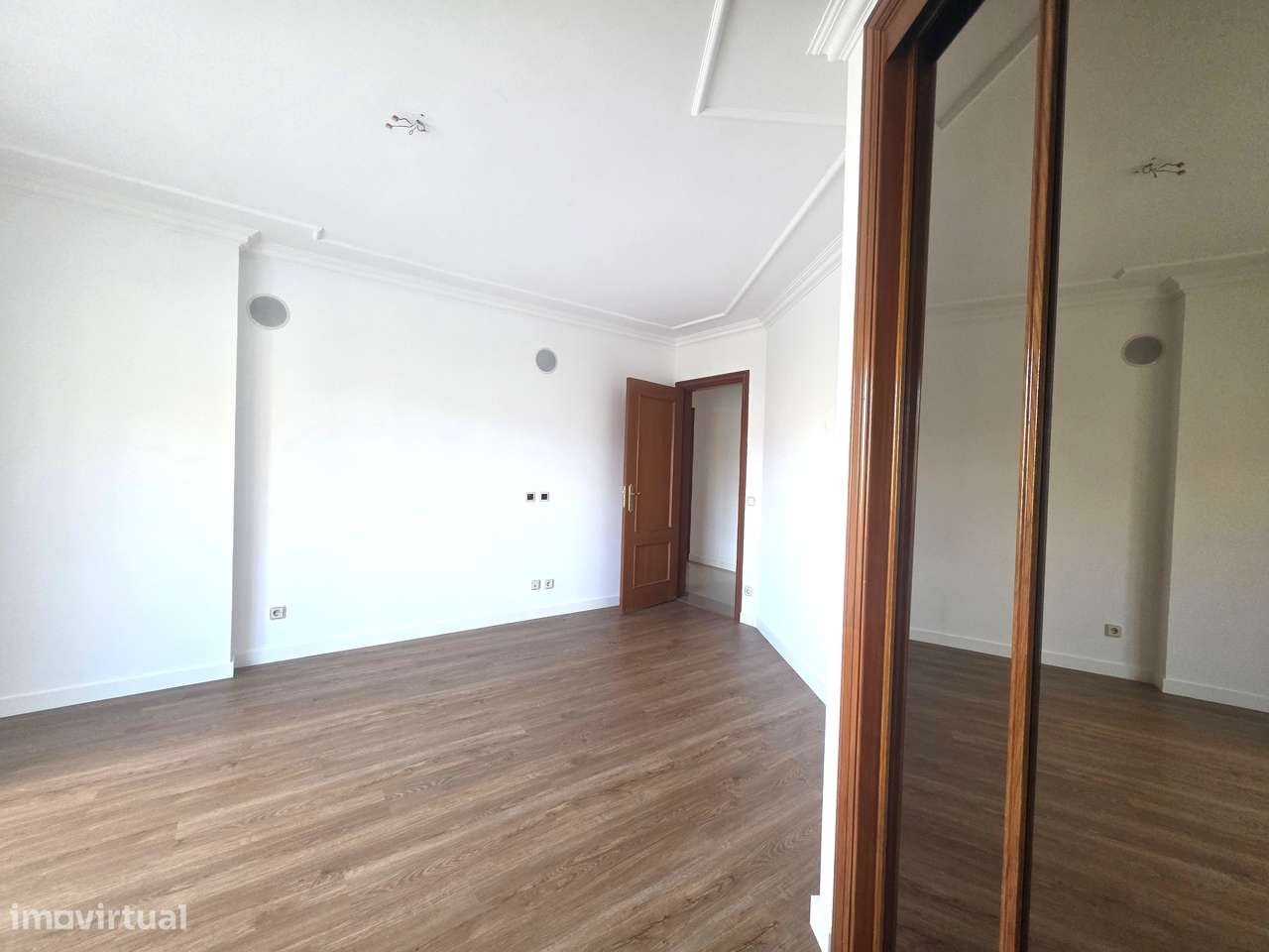 Excelente Apartamento T3- Santa Marta do Pinhal-7