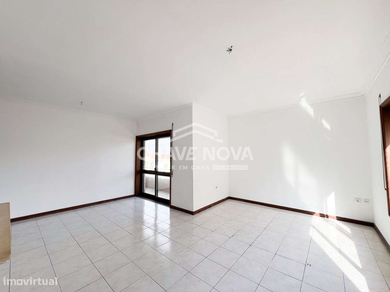 Apartamento T2 com 121 m² e garagem box em Perosinho Ref. AR/04853/MH - Grande imagem: 5/21