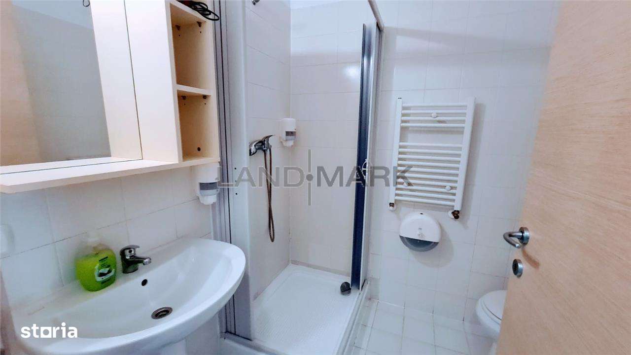 Proprietar, 2 camere bloc nou, parcare privata, zona Complex-7