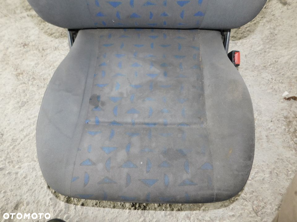 fotel pasażera prawy tapicerka materiał SEAT IBIZA CORDOBA POLO KOMBI - 2
