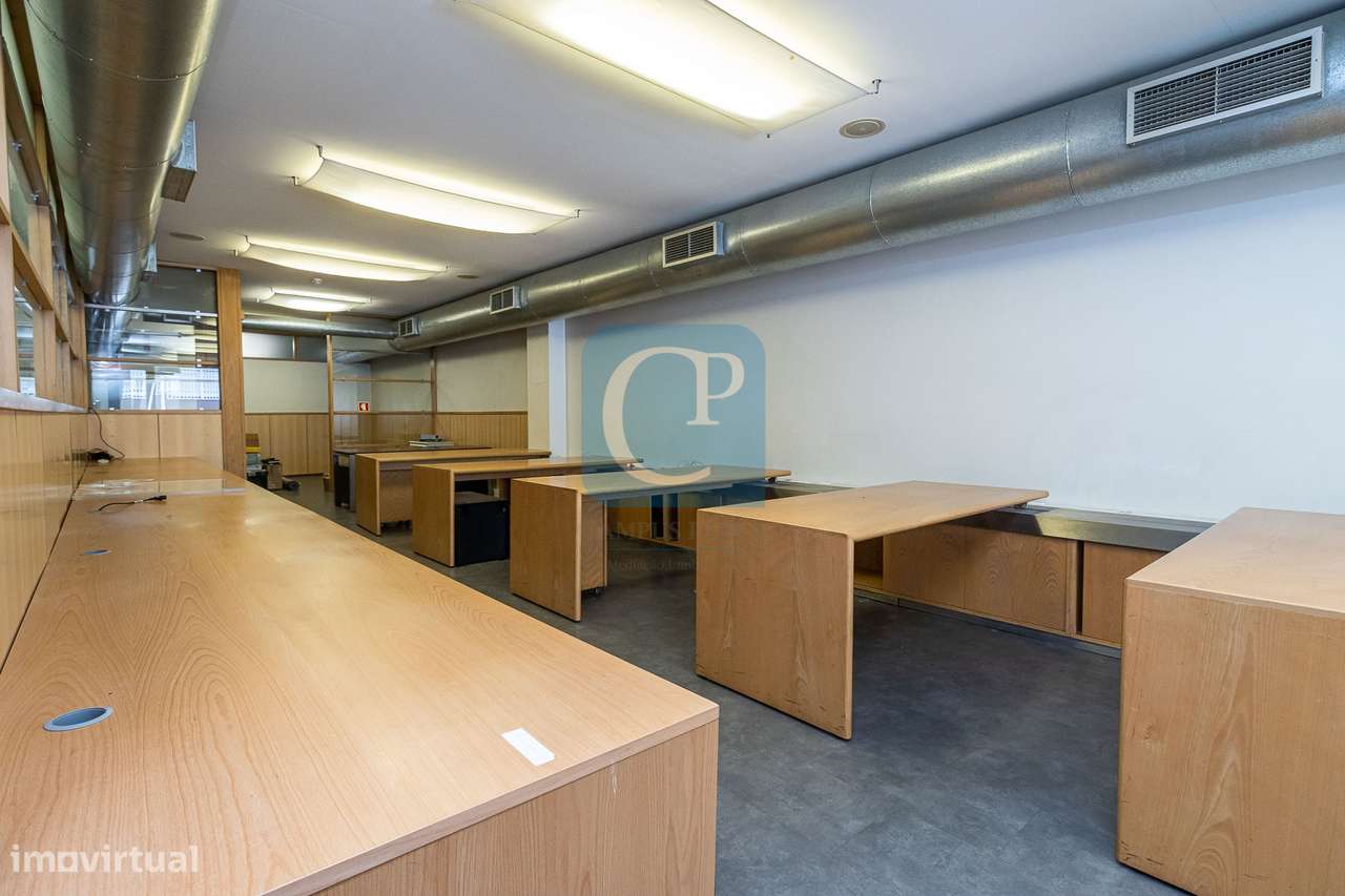 Escritório completamente equipado à Rotunda da Boavista - Grande imagem: 4/33