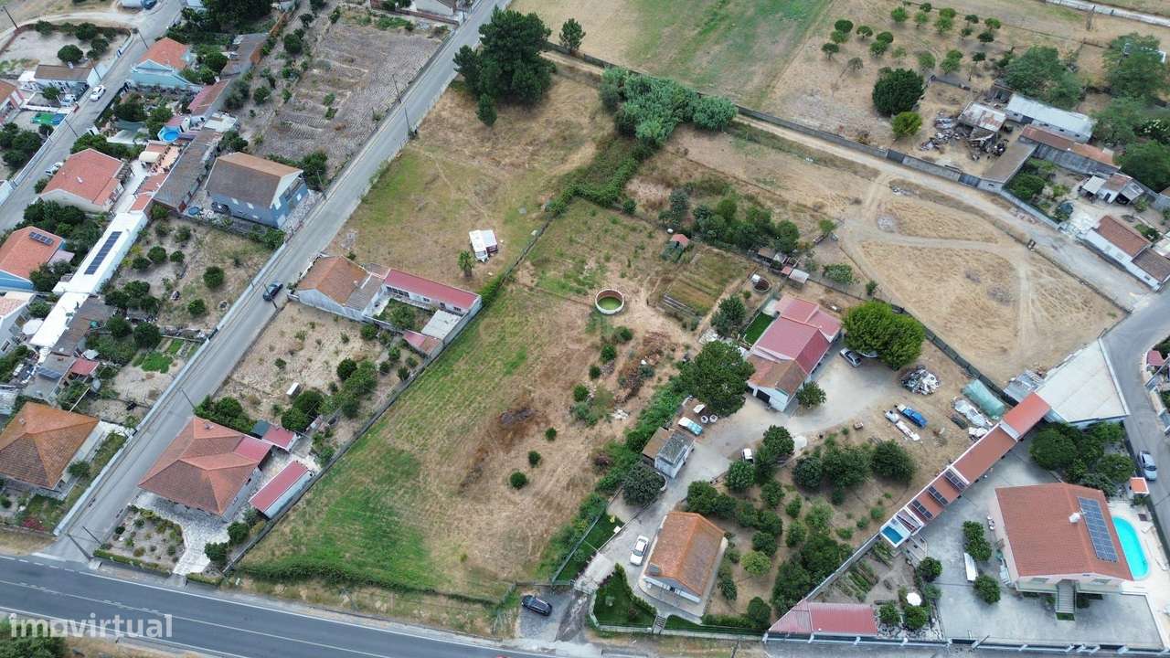 Terreno Urbano de 2406 m2 em Santo António da Charneca-12