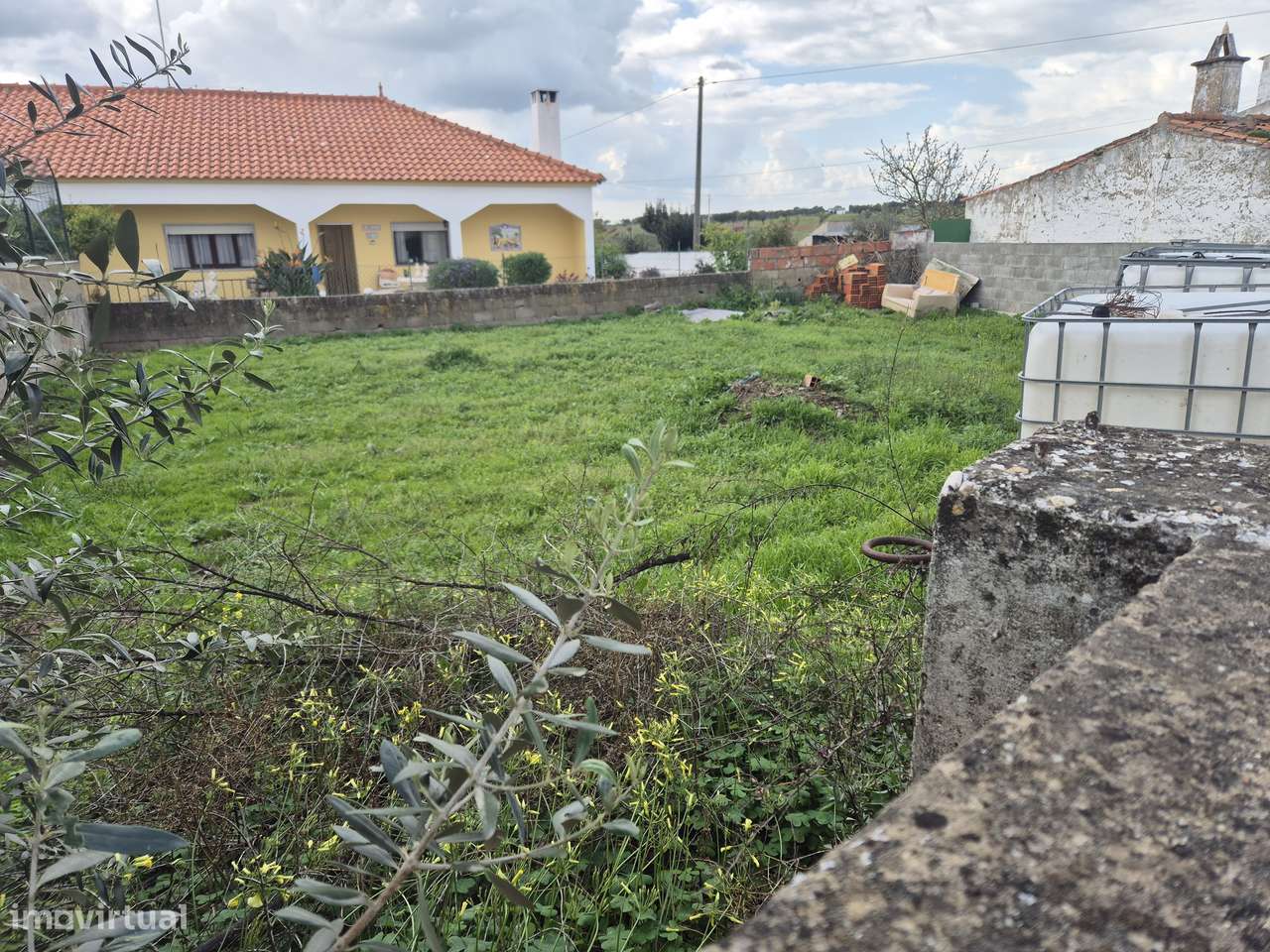 Lote para construção de moradia rc e 1o andar na Aldeia dos Fernandes - Grande imagem: 2/7