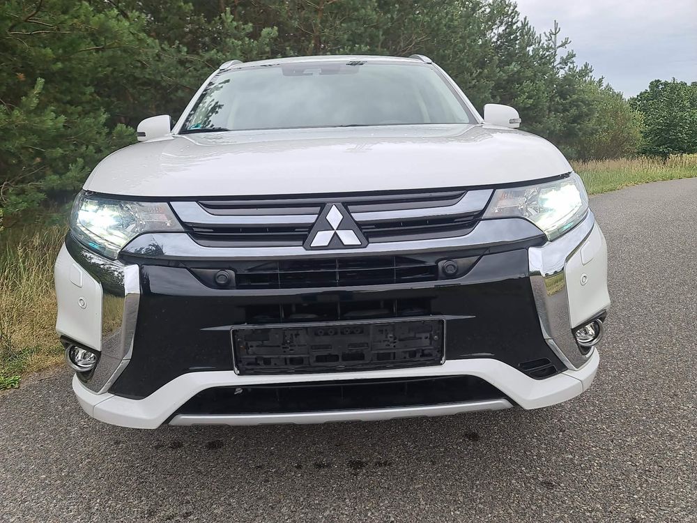 Mitsubishi Outlander III (2012-2022) 2.0 4WD Plus 2017