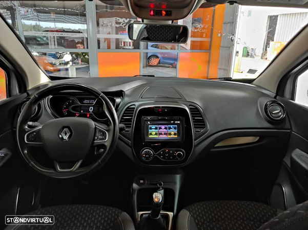 Renault Captur 1.5 dCi Exclusive - 3