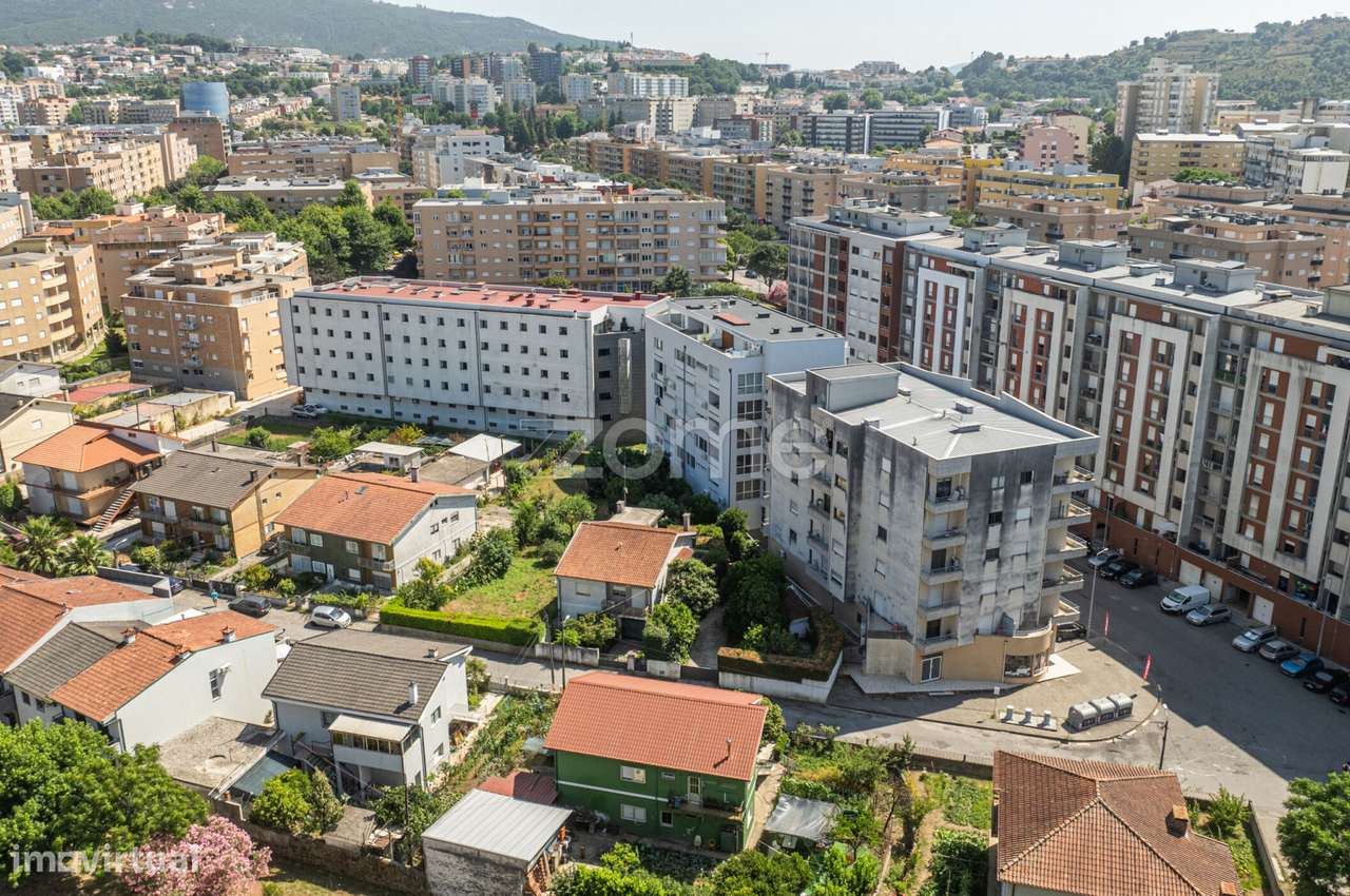 Apartamento T3 com Suíte em São Vítor, Braga-31
