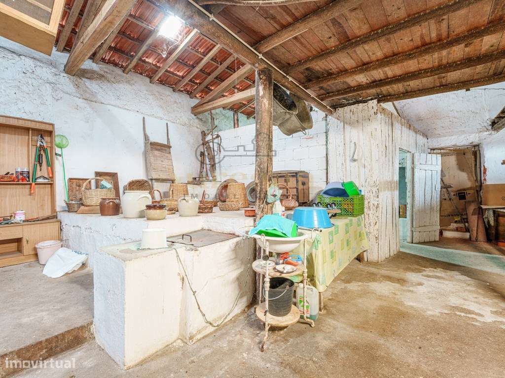 Moradia com Terreno Amplo e Vista Deslumbrante - Concelho de Ourém-35
